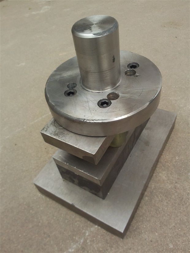 The main factors affecting the price of punching machine are