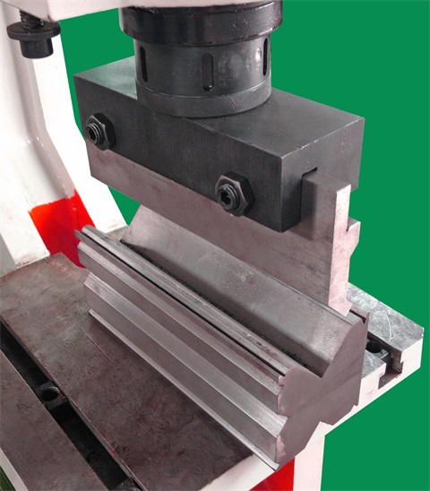 Change handle for mechanical punching