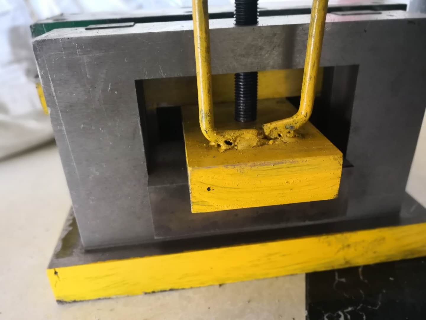 丽水冲孔模具价格